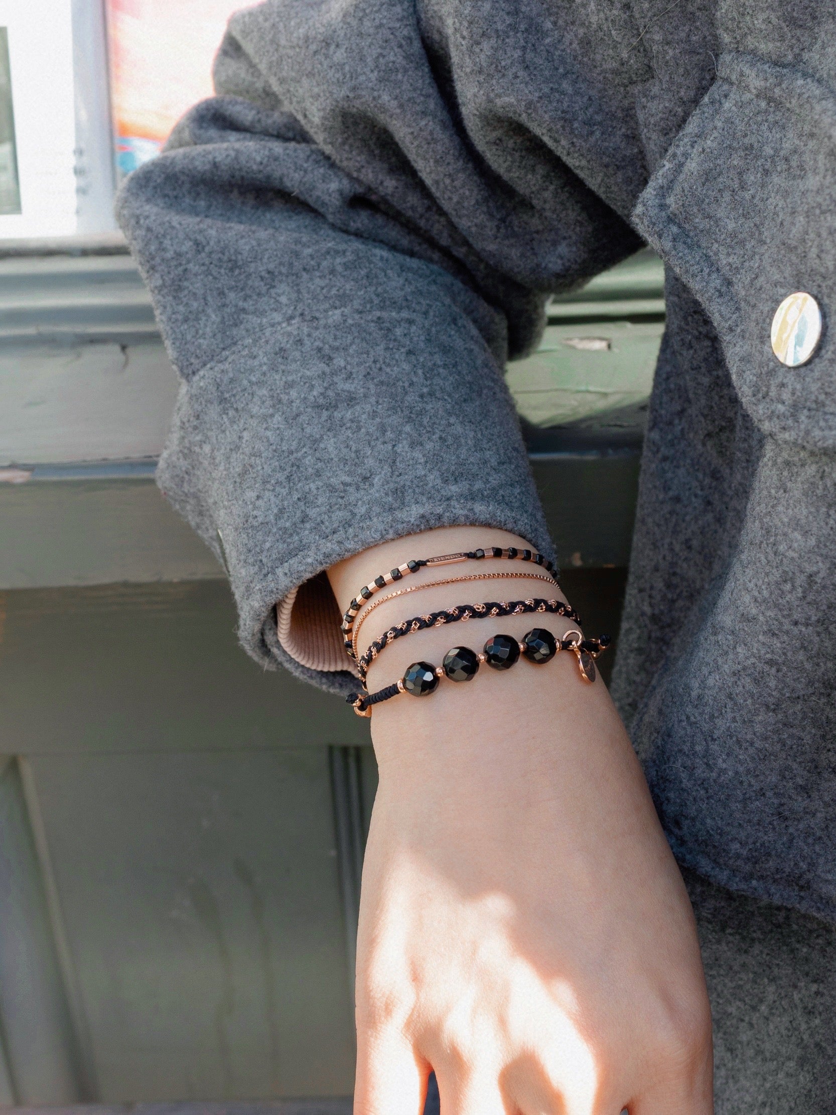 SPRING - BLACK