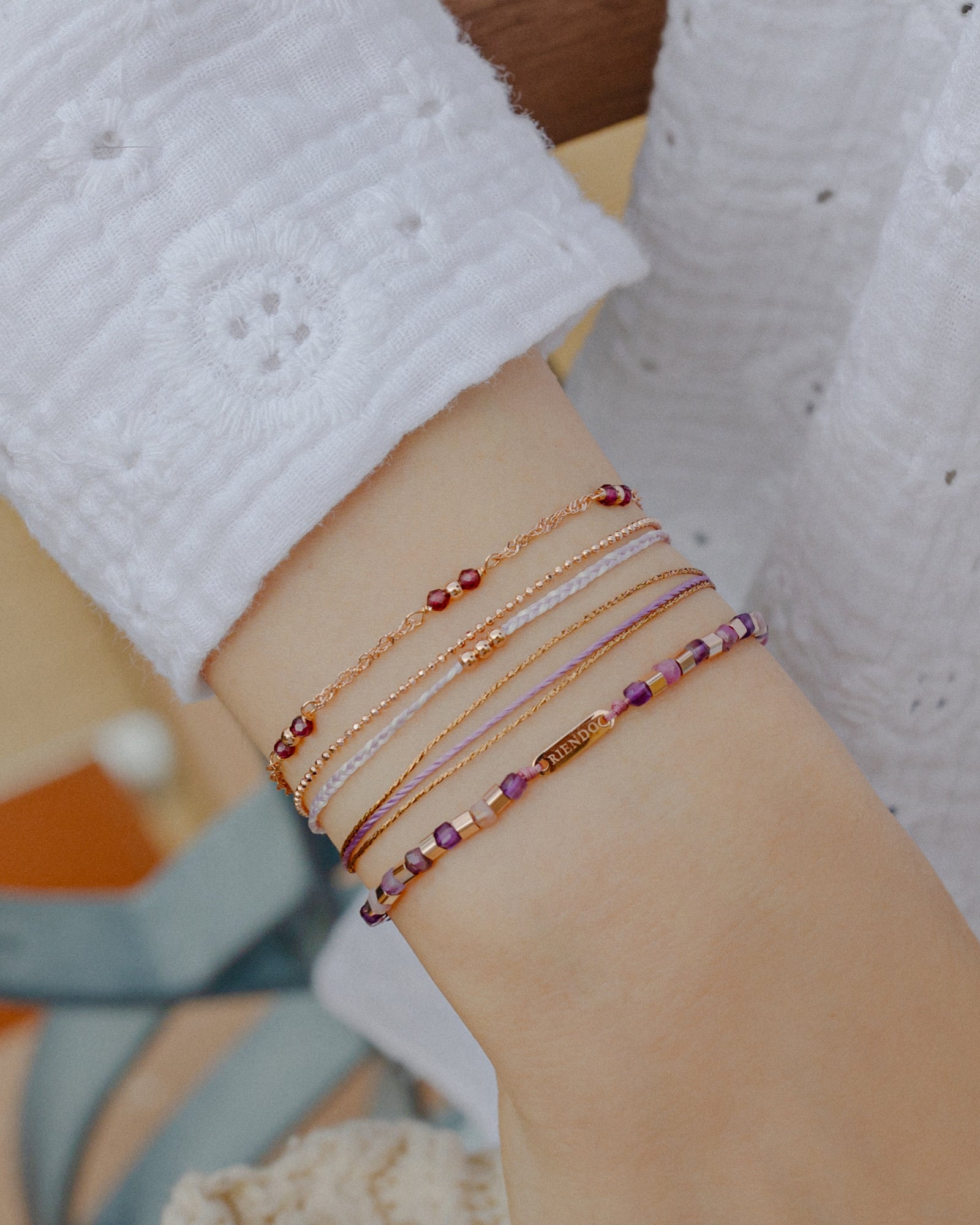 FROST - 紅石榴石