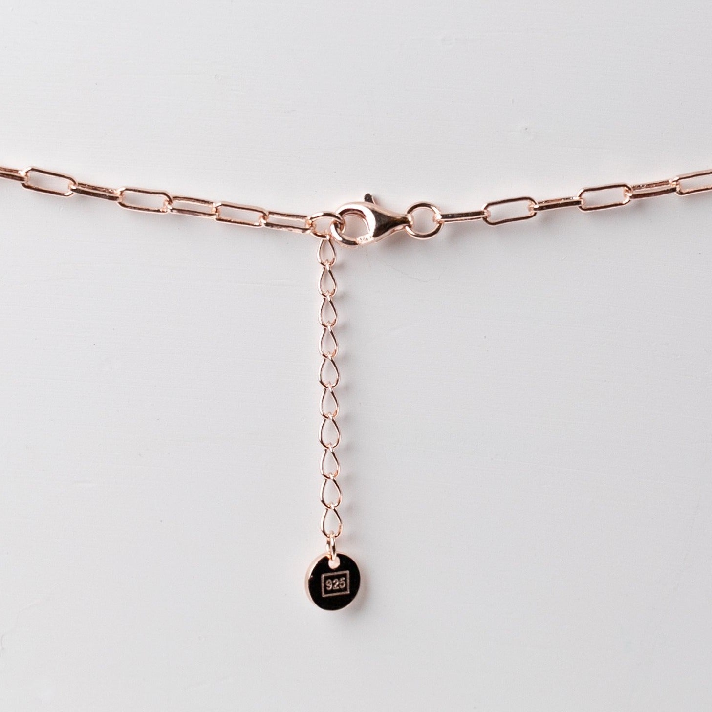 LUSCIOUS • NECKLACE
