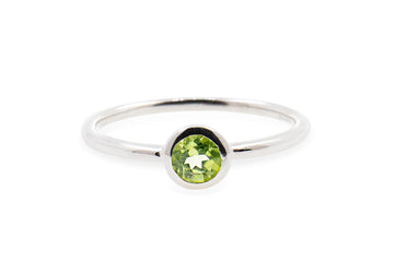 PERIDOT RING - Riendo
