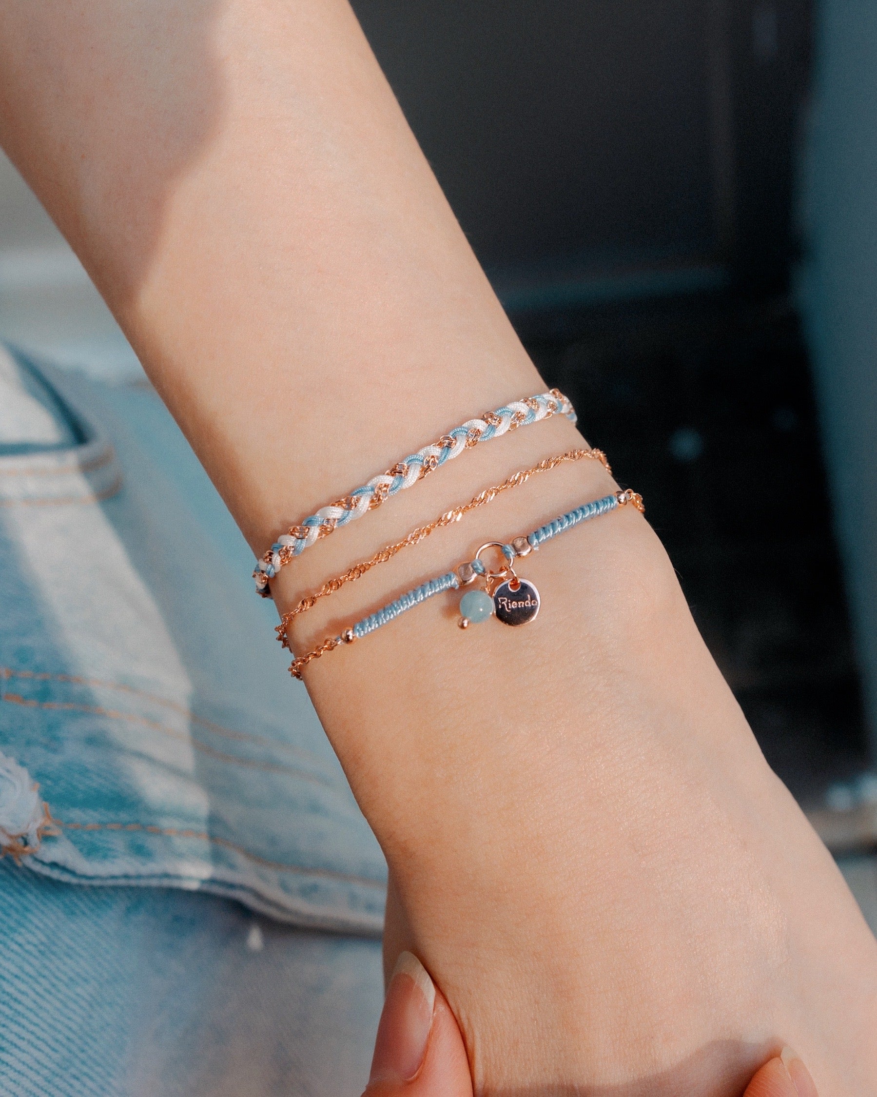 MONDAY • CHAIN