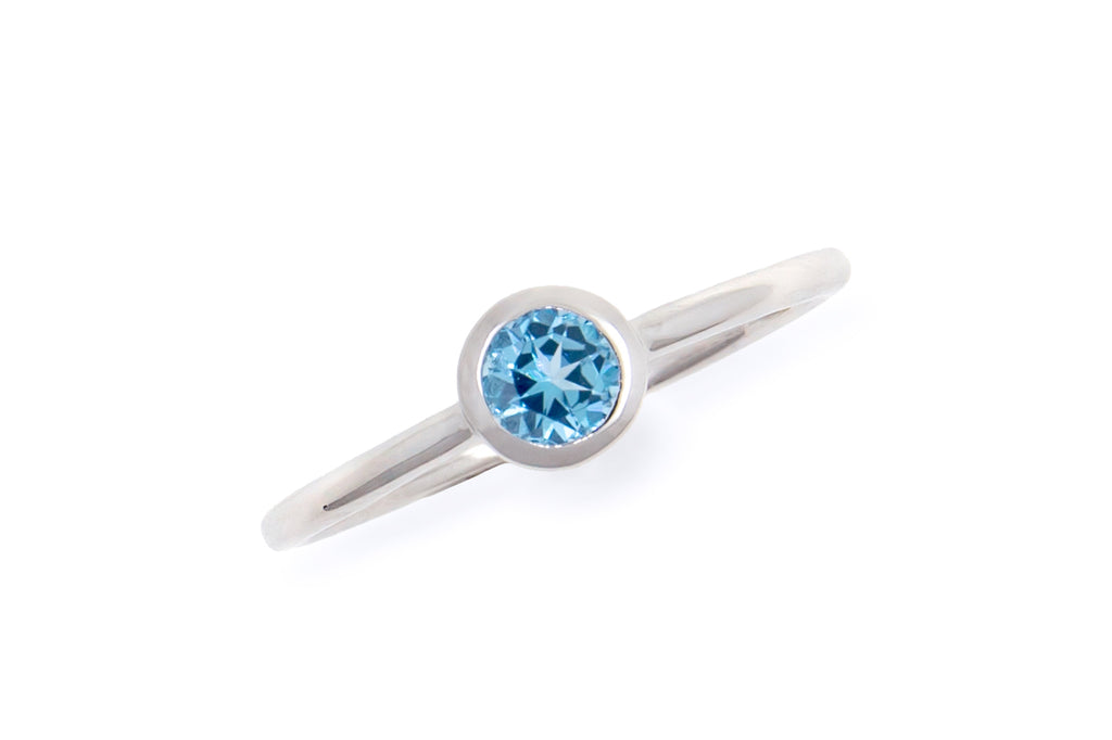 TOPAZ RING - Riendo